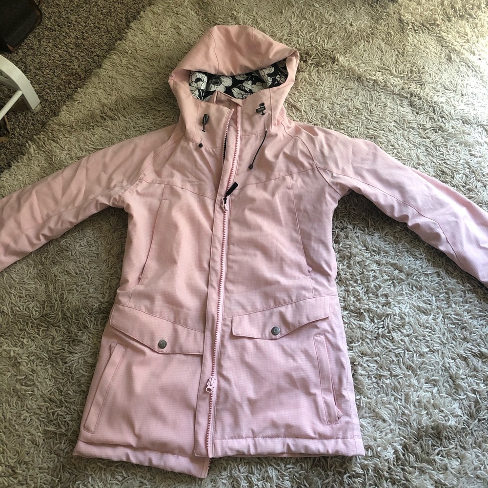 Pwdr room pink snow jacket! ❄️🏂